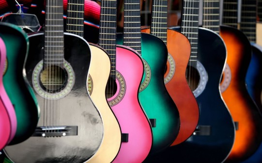 Guitarras de Colores