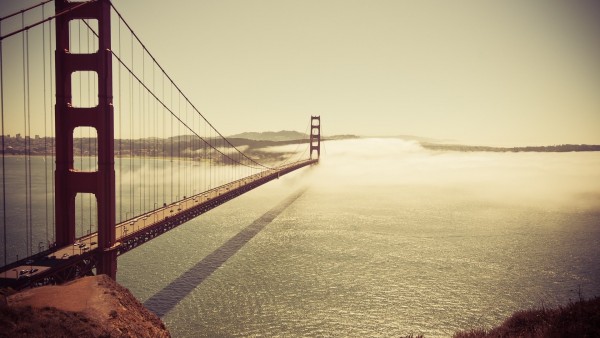 Golden Gate con nubes